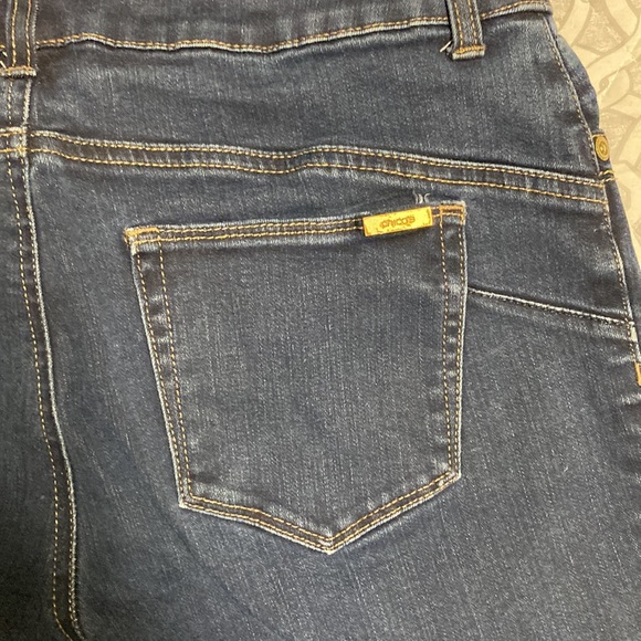 Chico's So Lifting Straight Leg (Raw Hem) Jeans size 1 (size 8) - Picture 5 of 7